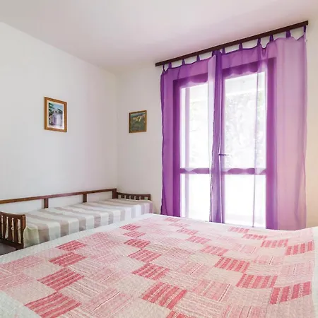 3 Bedroom Beautiful Apartment In Krk Krk Town Exterior photo