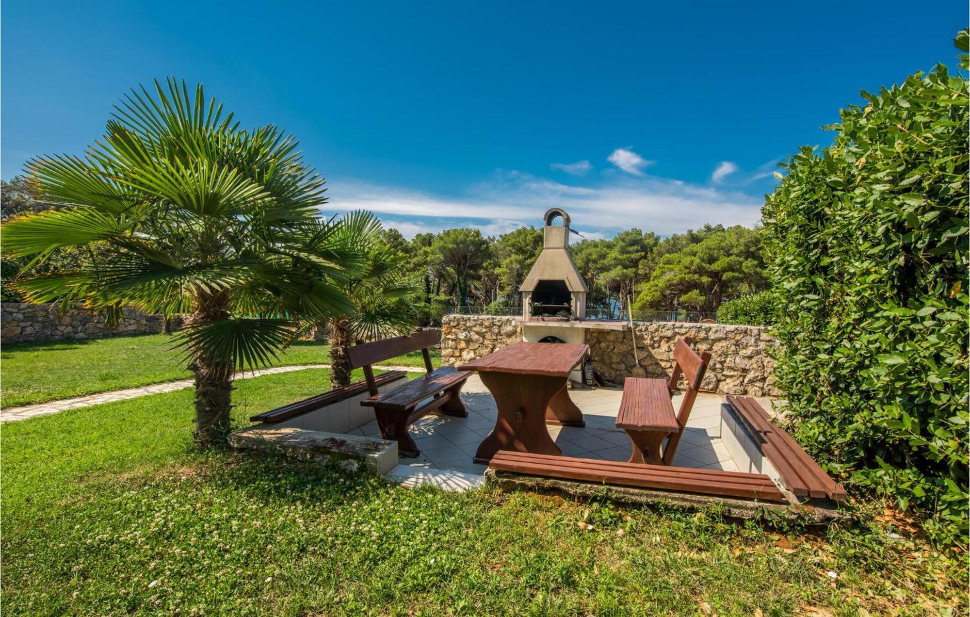 3 Bedroom Beautiful In Krk *