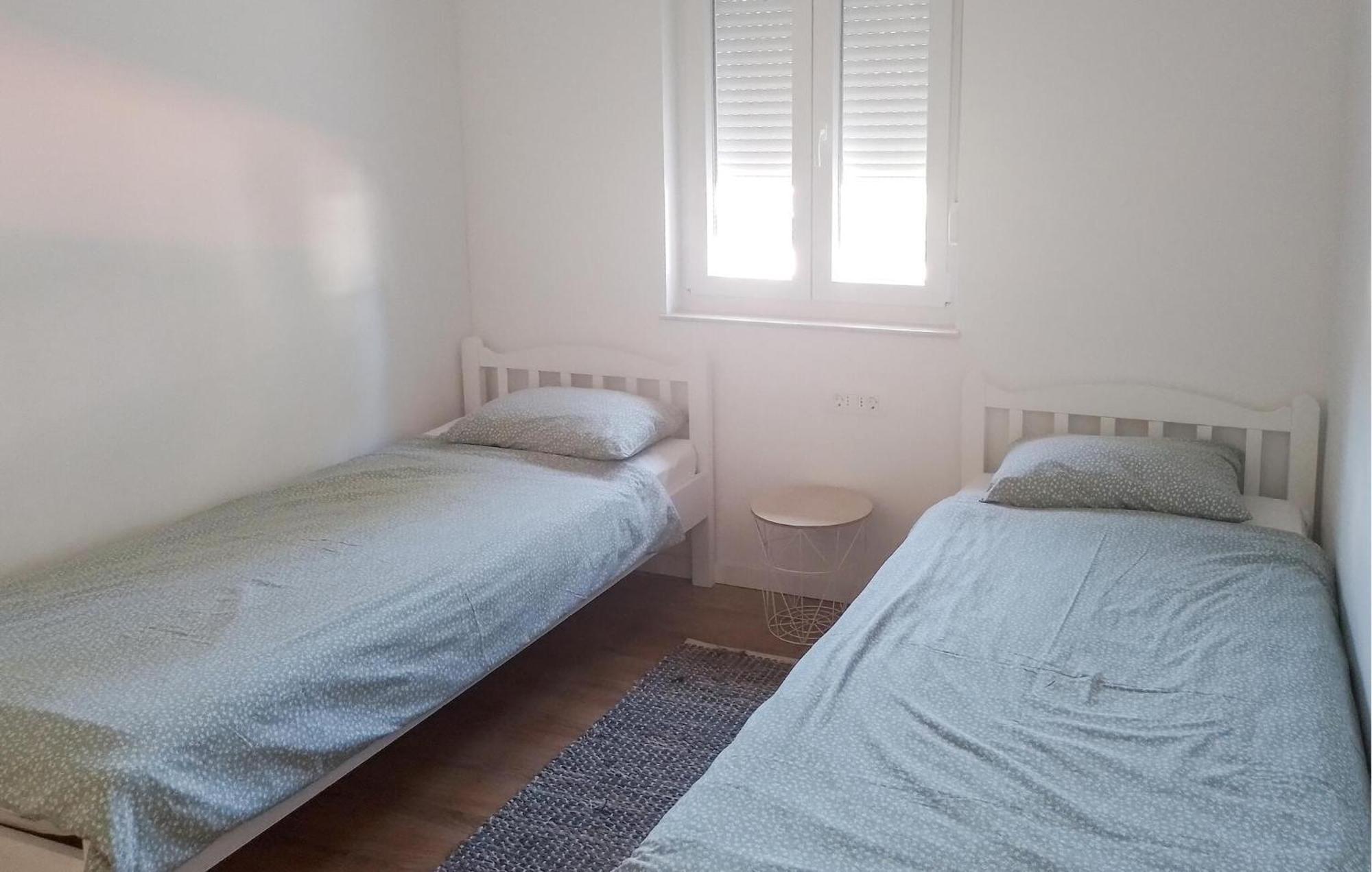 3 Bedroom Beautiful In Krk *